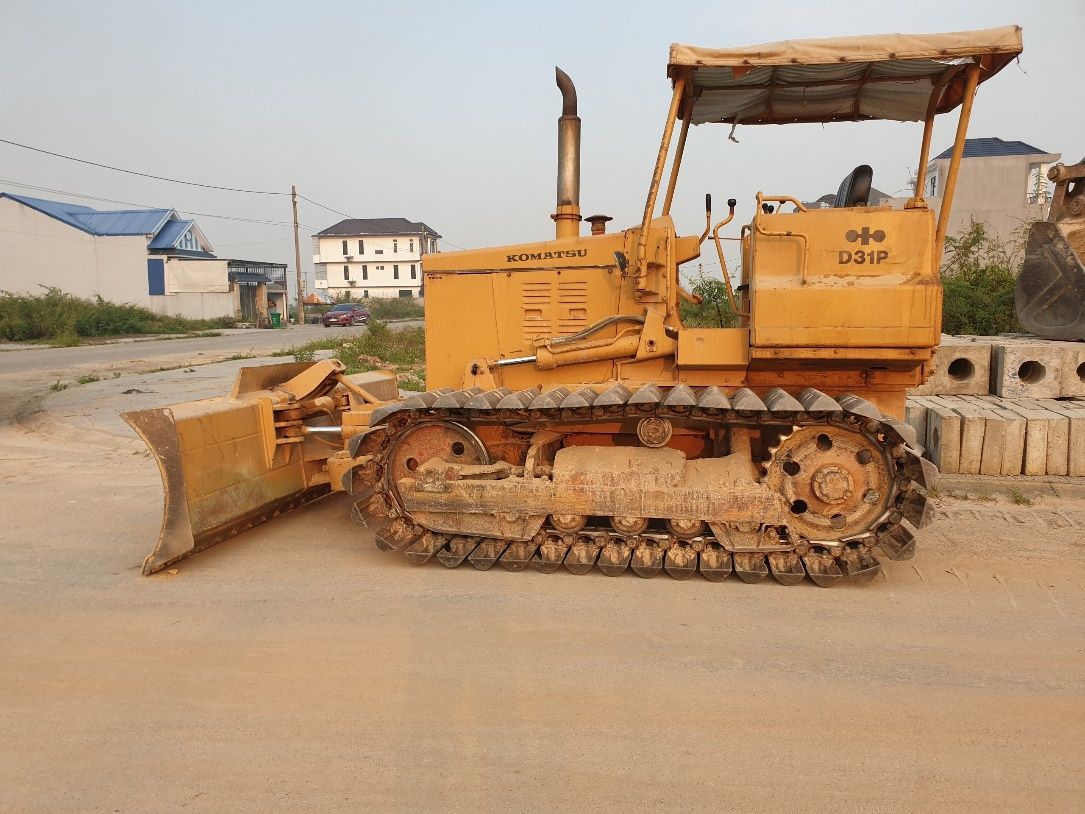 Xe ủi