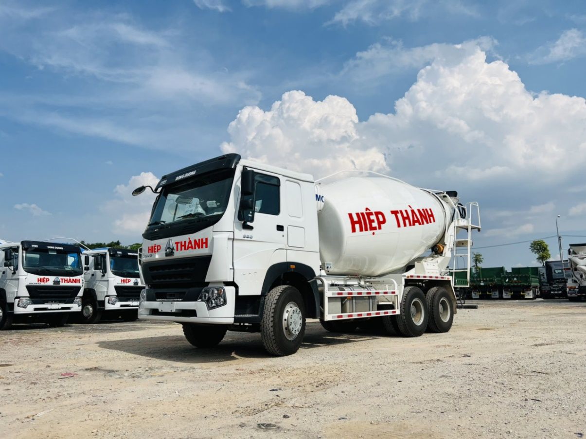 Xe bồn trộn bê tông Hiệp Thành