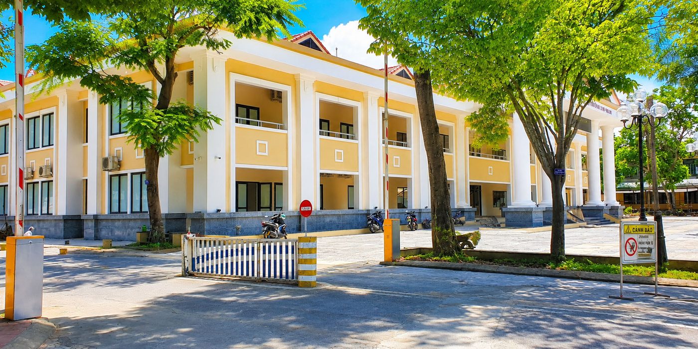 Nhà làm việc các Khoa & Bộ môn — Trường ĐH Nông Lâm, Đại học Huế